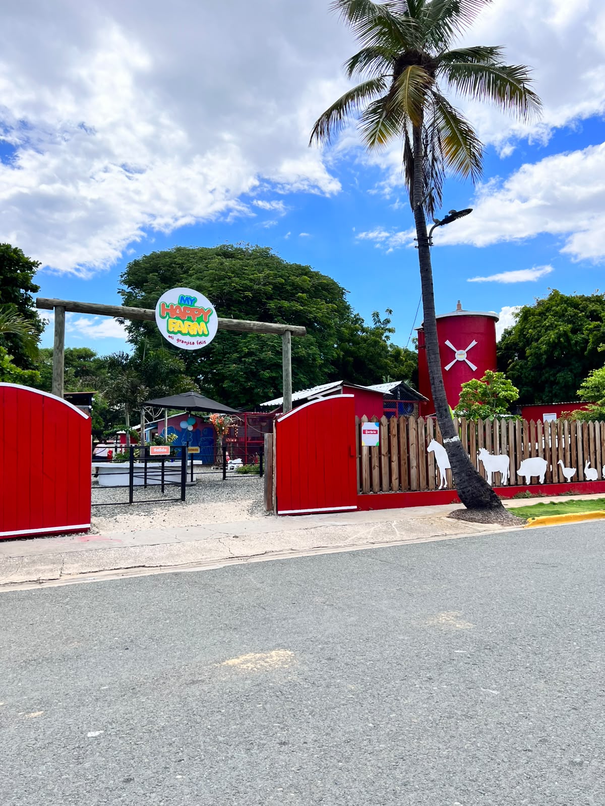 Entrada real de My Happy Farm en la Feria Ganadera de Santo Domingo